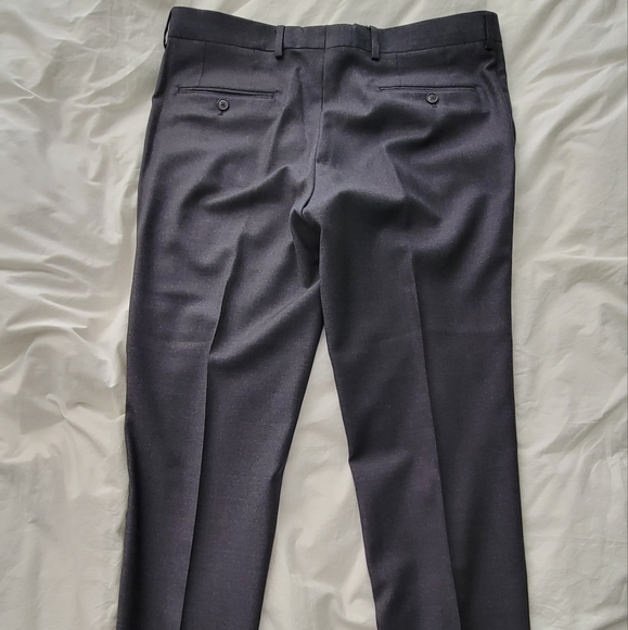 Joseph Abboud Reda Super 110's 2pc suit - Picture 7 of 7